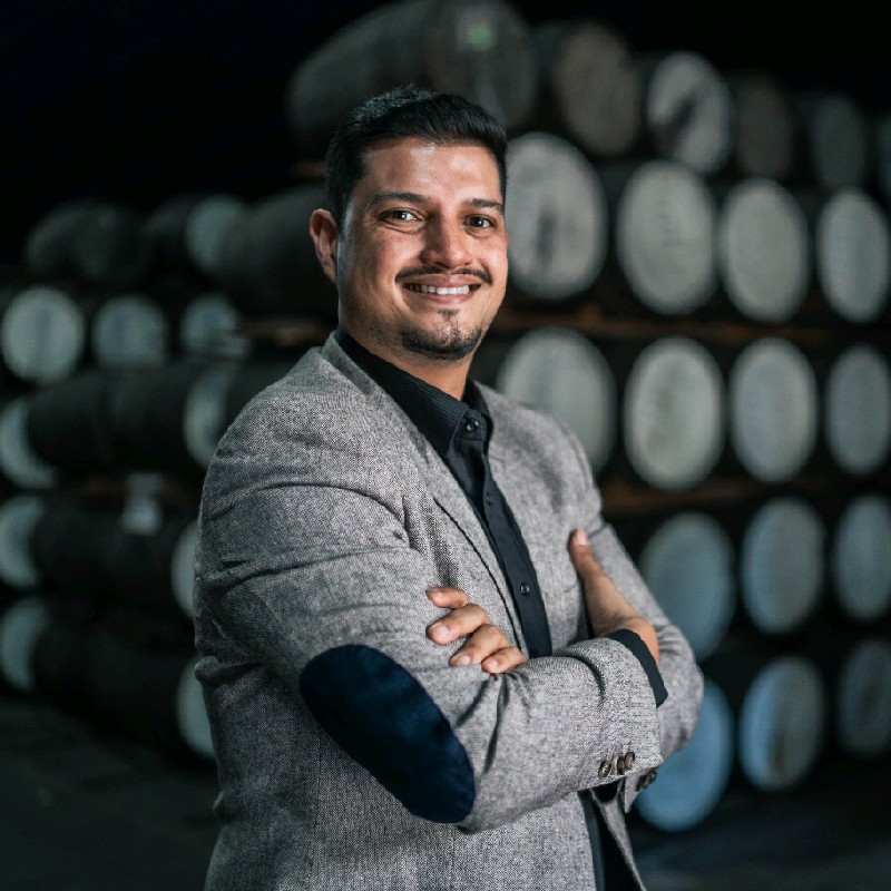 Daniel Mora - Ron Centenario